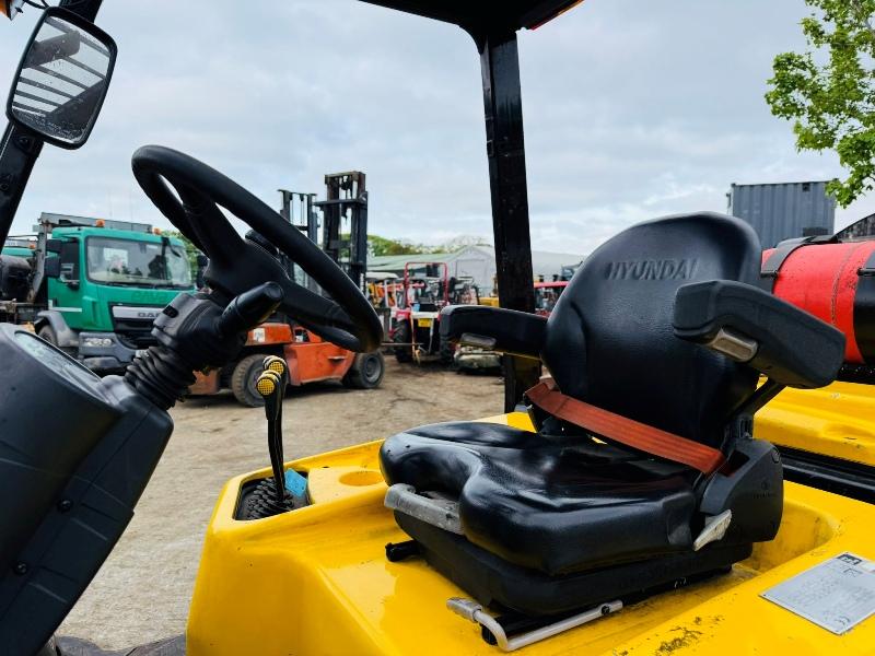 HYUNDAI 35L-7A FORKLIFT*C/W FORK POSITIONER*YEAR 2016*VIDEO*