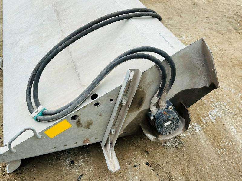 BUCKET SWEEPER BRUSH*YEAR 2012*VIDEO*