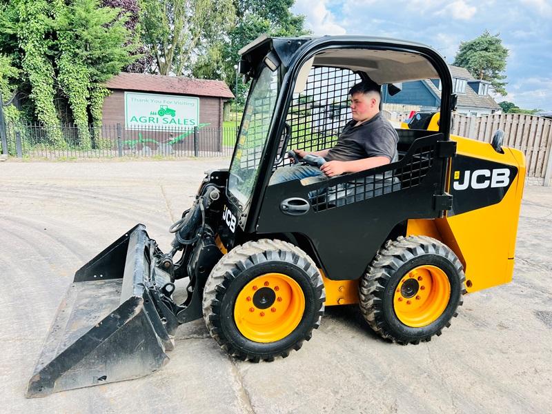 JCB 135 4WD SKIDSTEER * YEAR 2014 * C/W BUCKET *VIDEO*