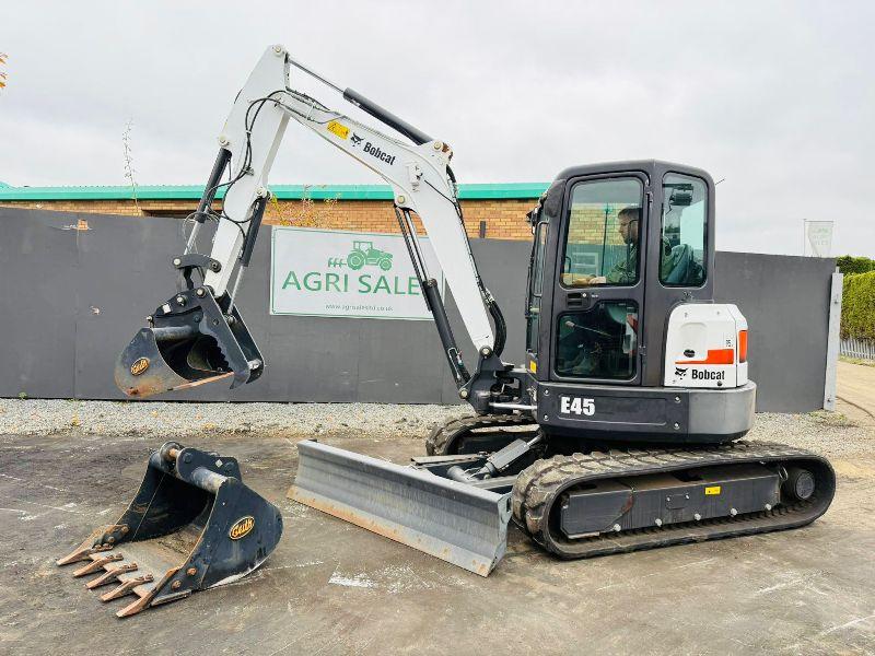BOBCAT E45 EXCAVATOR *YEAR 2017*ONLY 257 HOURS*C/W HYDRAULIC THUMB*VIDEO*