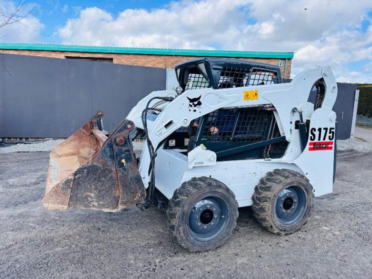 BOBCAT S175 HIGHLIFT SKIDSTEER *C/W 3 IN 1 BUCKET*READING 2621 HOURS*VIDEO*