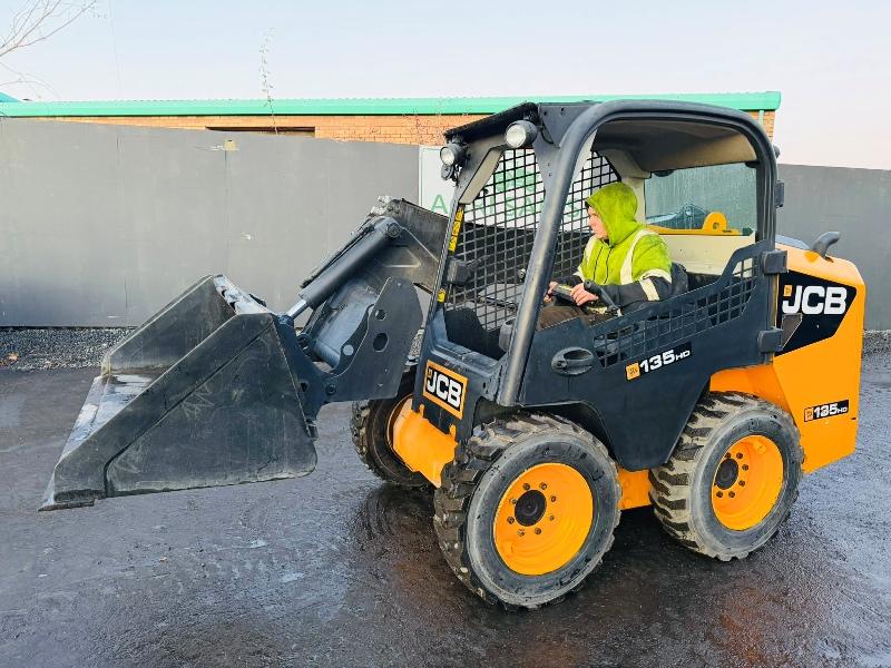 JCB 135HD SKIDSTEER LOADER*2990 HOURS*C/W BUCKET*YEAR 2018*VIDEO*