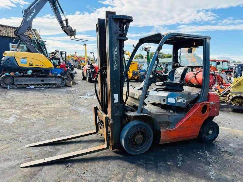 TOYOTA 02-8FGF20 FORKLIFT*YEAR 2011*SPARES AND REPAIRS*VIDEO*