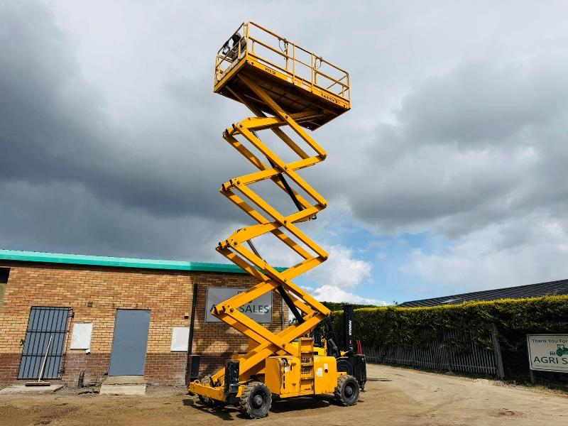 HAULOTTE H18SX 4WD SCISSOR LIFT*2514 HOURS*YEAR 2015*VIDEO*