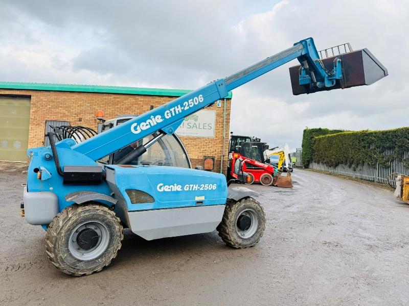 GENIE GTH 2506 TELEHANDLER*C/W BUCKET AND PALLET TINES*VIDEO*