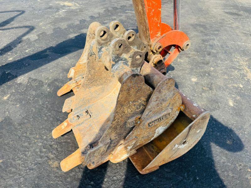 KUBOTA K008-3 TRACKED EXCAVATOR*C/W SELECTION OF BUCKETS*VIDEO*
