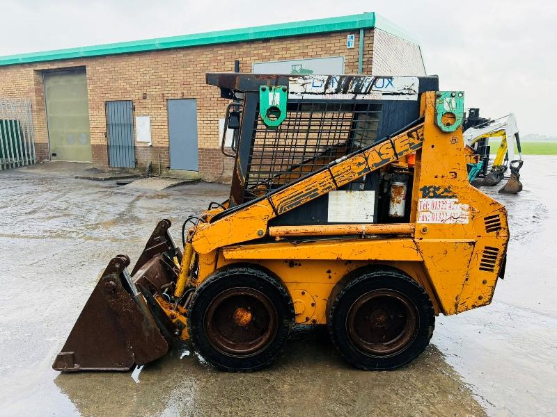CASE 1825B SKIDSTEER*SPARES AND REPAIRS*C/W 3 IN 1 BUCKET*VIDEO*