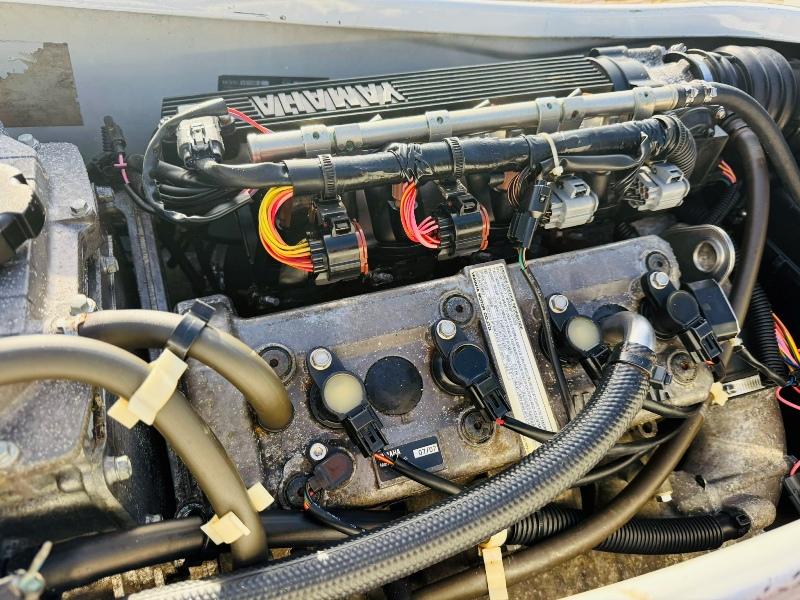 YAMAHA WAVE RUNNER VX JETSKI*C/W TRAILER*TURNS OVER BUT WON'T START*VIDEO*