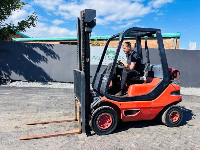 LINDE H25T GAS FORKLIFT *C/W PALLET TINES*VIDEO*