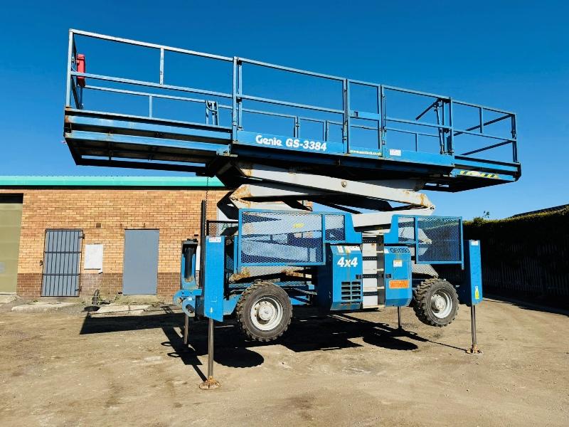 GENIE GS-3384 4X4 SCISSOR LIFT*YEAR 2010*C/W SUPPORT LEGS*VIDEO*