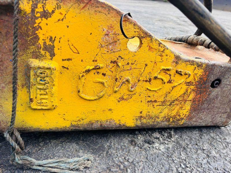 HYDRAULIC HAMMER *C/W HYDRAULIC PIPES*