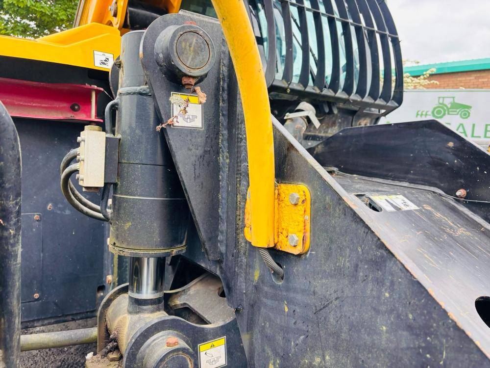 HAULOTTE 17M JACK LEG TELEHANDLER* 2129 HOURS*C/W BUCKET AND TINES*VIDEO*