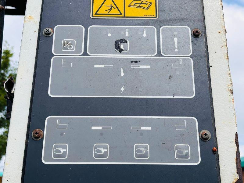 CATERPILLAR AP300D ASPHALT TARMAC PAVER *YEAR 2014*VIDEO*