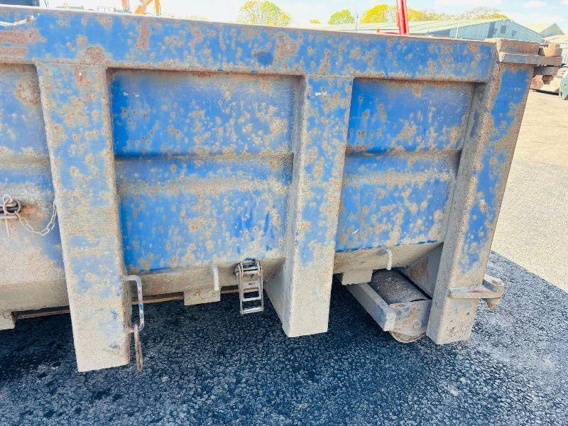 30 YARD HOOKLOADER BIN *C/W RAMPS AND REAR BARN DOORS*