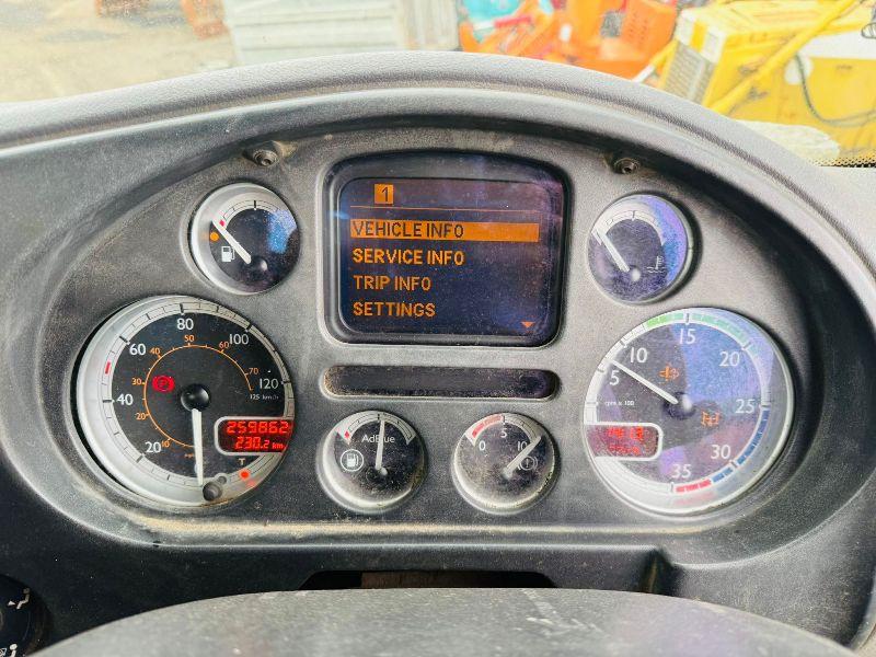 DAF LF55.220 4X2 TIPPER LORRY *C/W TEREX TLC 92.2 CRANE*VIDEO*