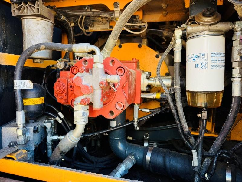 HYUDAI HX140L C EXCAVATOR*C/W BLOCK PADS*YEAR 2020*VIDEO*