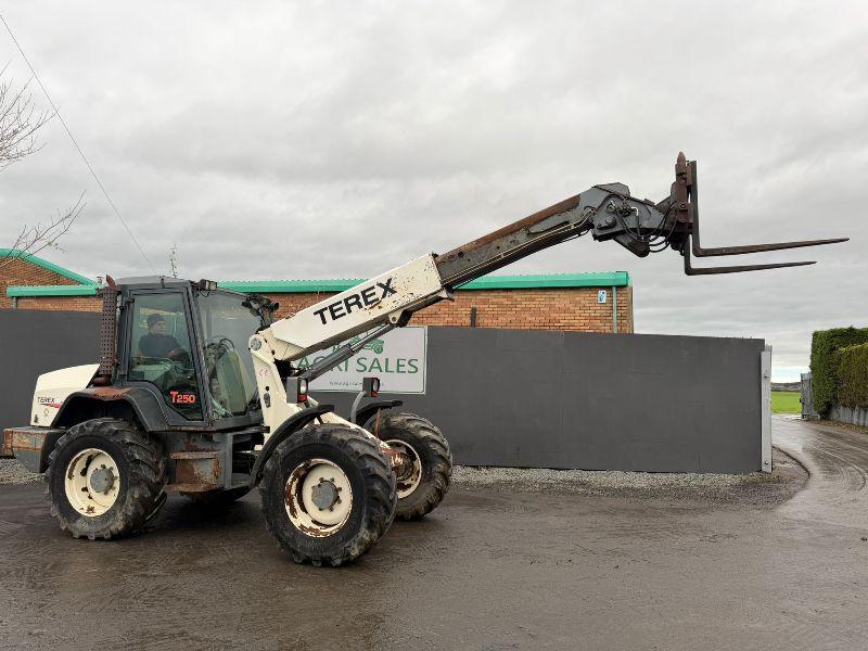 TEREX T250 WHEELED LOADER*C/W PALLET TINES*VIDEO*