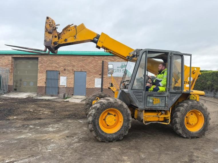 JCB 527-67 TELEHANDLER*C/W PALLET TINES*VIDEO*