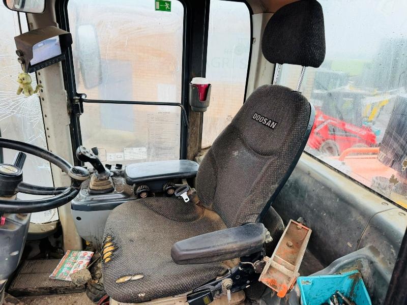 DOOSAN DL200-3 LOADING SHOVEL*C/W BUCKET*YEAR 2015*VIDEO*