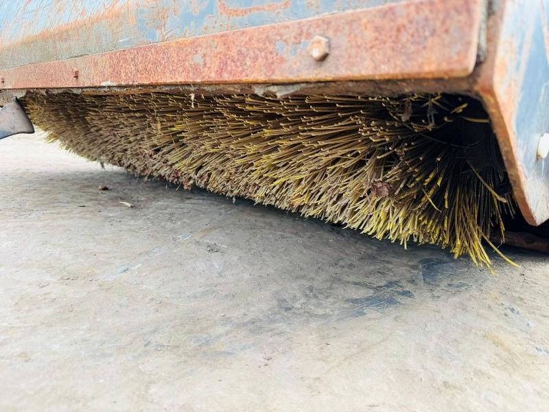 SWEEPER BRUSH TO SUIT SKIDSTEER*YEAR 2011*VIDEO*