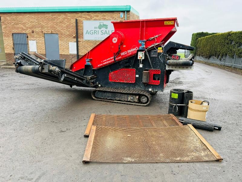 RED RHINO TRACKED 3 WAY MINI SCREENER*C/W REMOTE CONTROL*YEAR 2021*VIDEO*