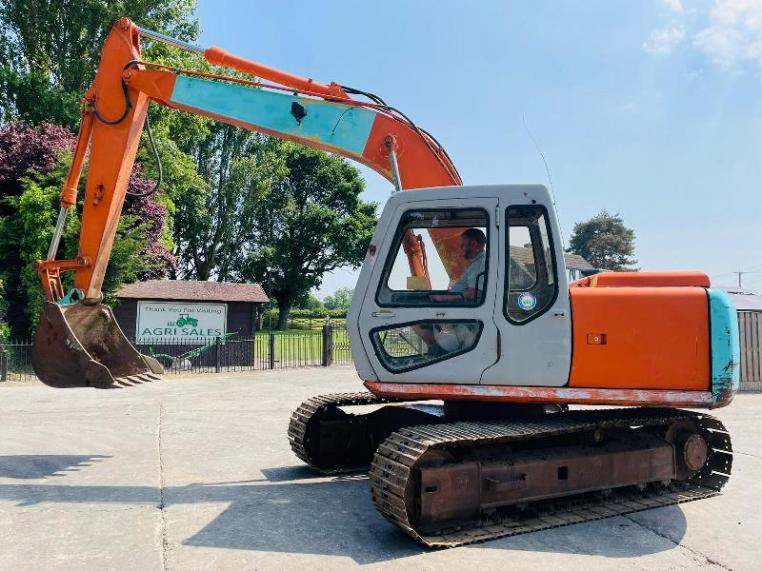 SUMIMOTO SH120 TRACKED EXCAVATOR C/W BUCKET *VIDEO*