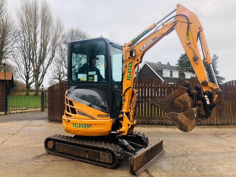 CASE CX22B MINI DIGGER C/W 3 X BUCKETS ** YEAR 2011