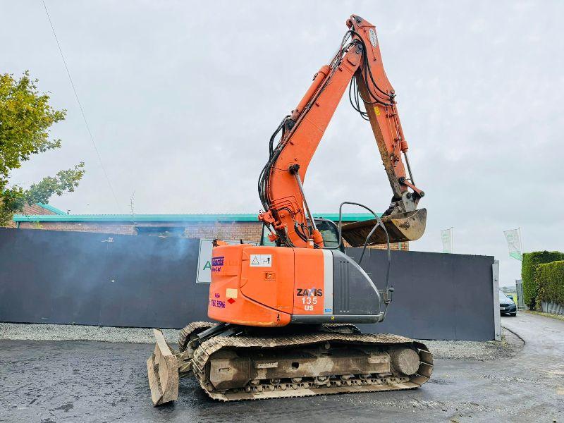 HITACHI ZX135US-3 TRACKED EXCAVATOR*ENGINE TAPPING*C/W BUCKET*VIDEO*