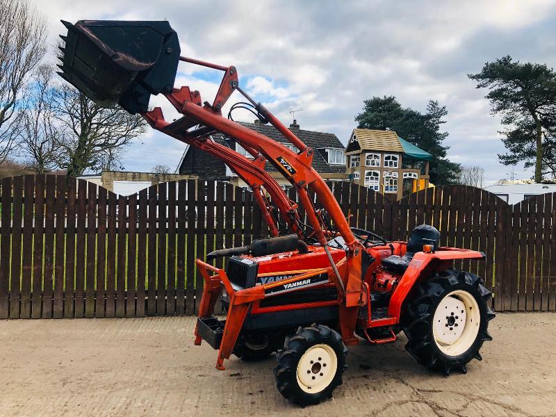 YANMAR F20 4WD COMPACT TRACTOR C/W FRONT LOADER & BUCKET