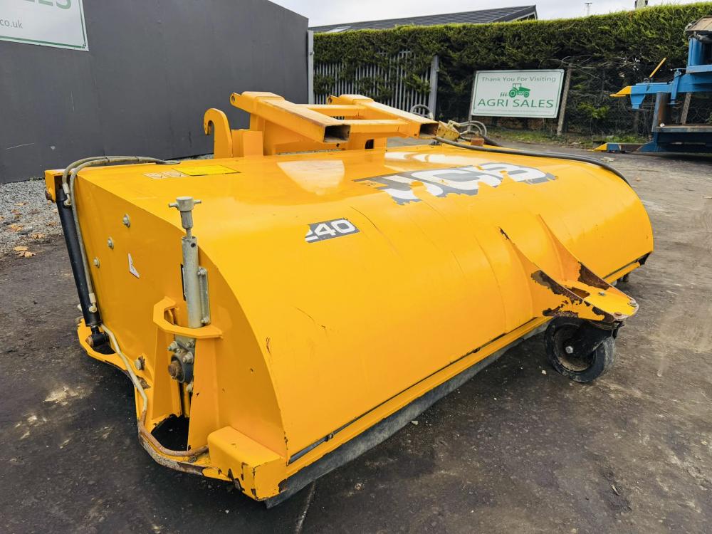 JCB HYDRAULIC SWEEPER*C/W CARRIER HEADSTOCK*VIDEO*