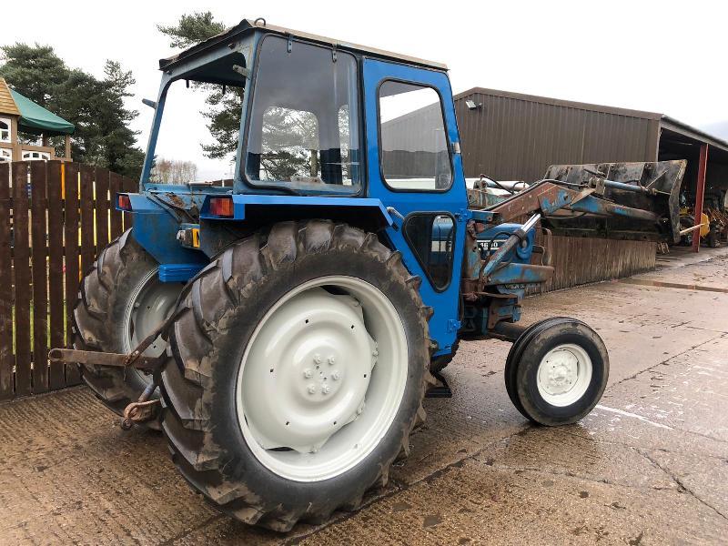 FORD 4600 TRACTOR C/W FRONT LOADER