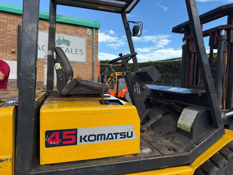 KOMATSU FD45T-5E FORKLIFT*C/W PALLET TINES*VIDEO*