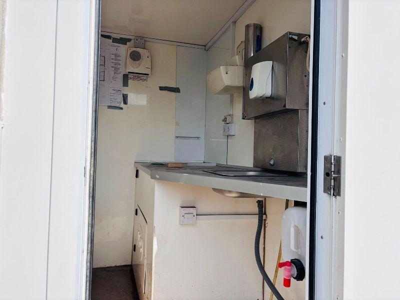 WELFARE UNIT *C/W ONBOARD GENERATOR(3.3KVA) AND TOILET*VIDEO*