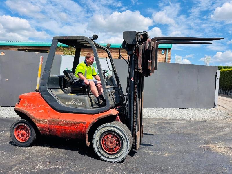 LINDE H45D 3 STAGE MAST FORKLIFT*C/W ROTATING PALLET TINES*VIDEO*