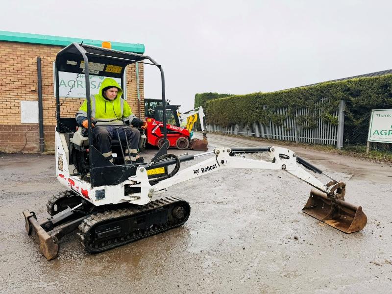 BOBCAT 319 MINI EXCAVATOR*C/W EXPANDING TRACKS*VIDEO*