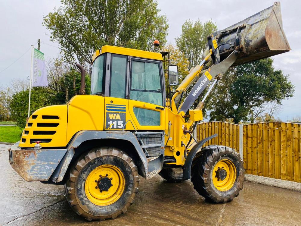 KOMATSU WA1153 4WD LOADING SHOVEL C/W QUICK HITCH