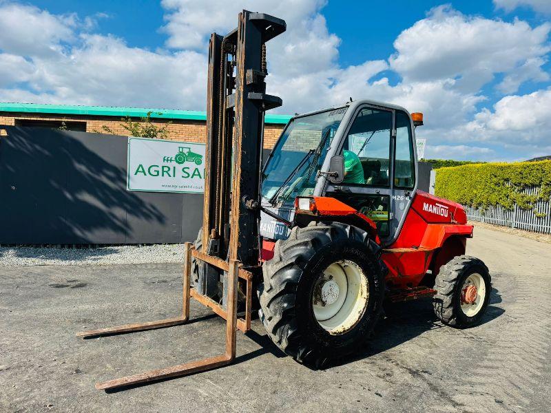 MANITOU M26-4 3 STAGE MASTED FORKLIFT*C/W PALLET TINES*VIDEO*