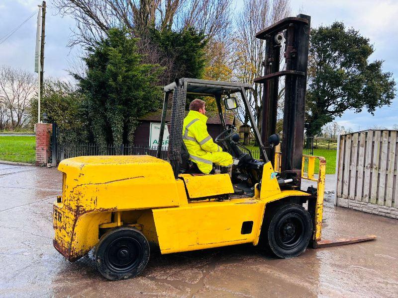 HYSTER DIESEL FORKLIFT C/W 2 STAGE MAST & PERKINS ENGINE *VIDEO*