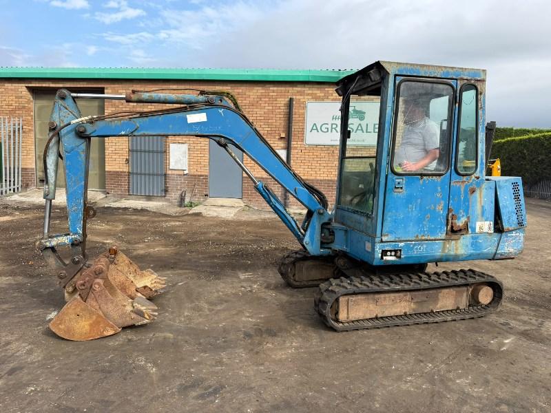 BOBCAT 231 EXCAVATOR*C/W SELECTION OF BUCKETS*VIDEO*
