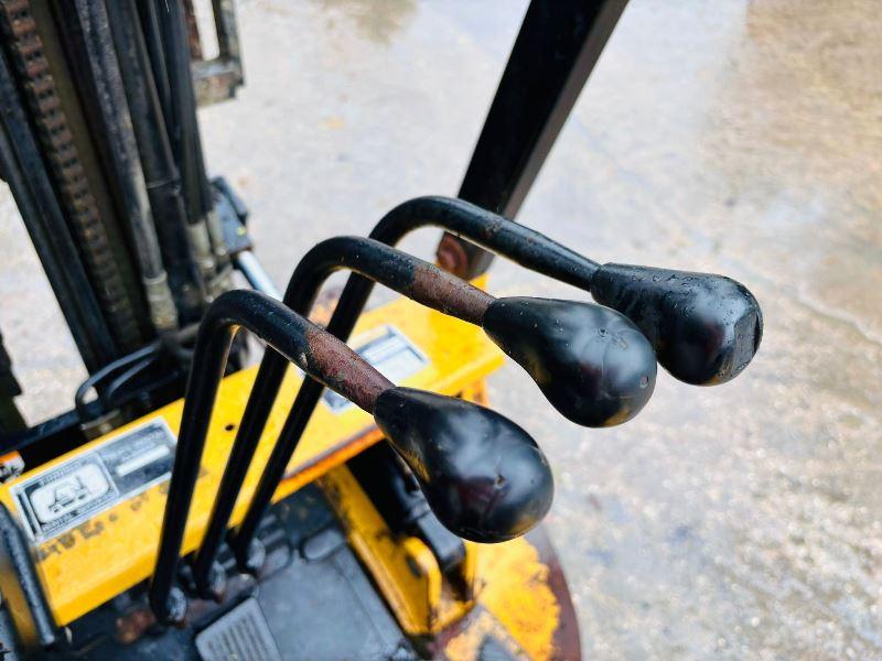 CATERPILLAR 25 DIESEL CONTAINER SPEC FORKLIFT C/W SIDE SHIFT *VIDEO*