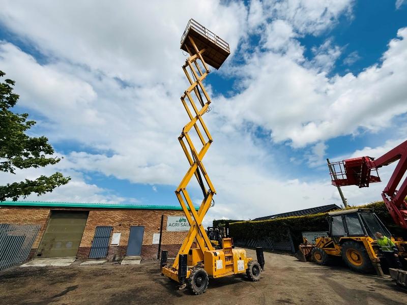 HAULOTTE H18SX 4WD SCISSOR LIFT*2546 HOURS*YEAR 2016*VIDEO*