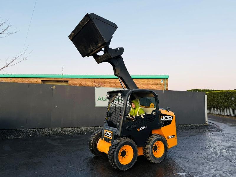 JCB 135HD SKIDSTEER LOADER*2990 HOURS*C/W BUCKET*YEAR 2018*VIDEO*