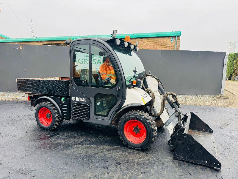 BOBCAT 5600 TOOLCAT UTILITY WORK MACHINE*3913 HOURS*C/W BUCKET*VIDEO*