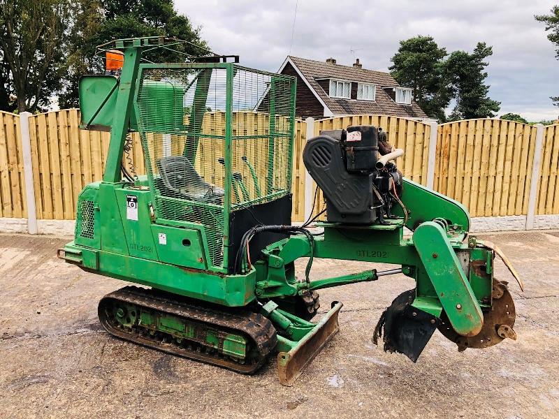 KUBOTA KH 31 RUBBER TRACKED STUMP GRINDER C/W OFFSET ARM & FRONT BLADE