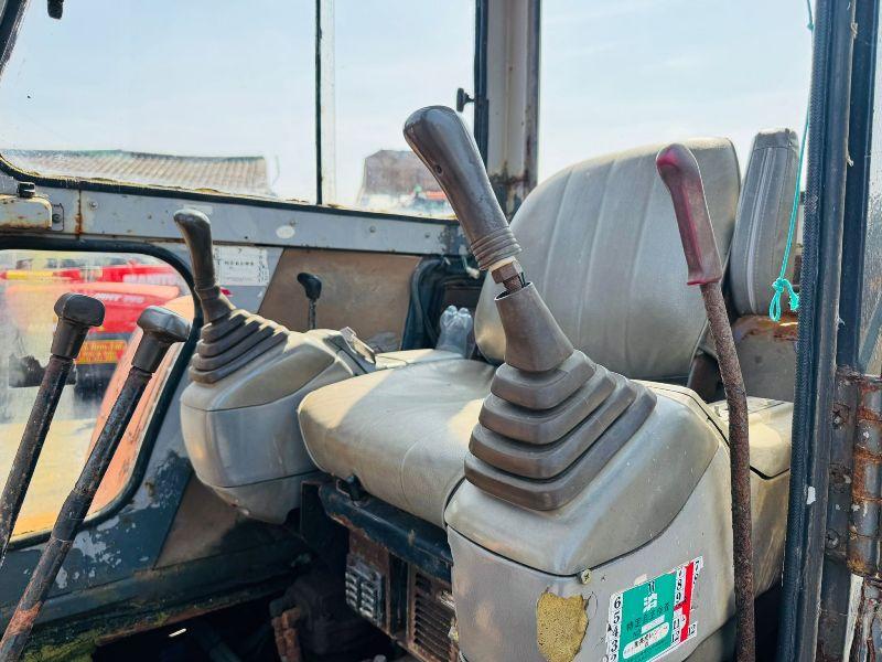 HITACHI RUBBER TRACK EXCAVATOR*TRACKING ISSUE*C/W BUCKET*VIDEO*