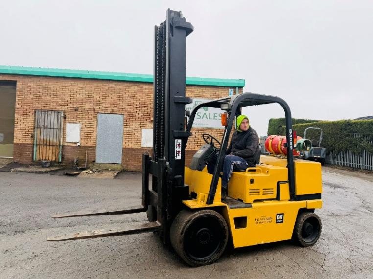 CATERPILLAR T125D MASTED FORKLIFT*5.5 TONNE LIFT*VIDEO*