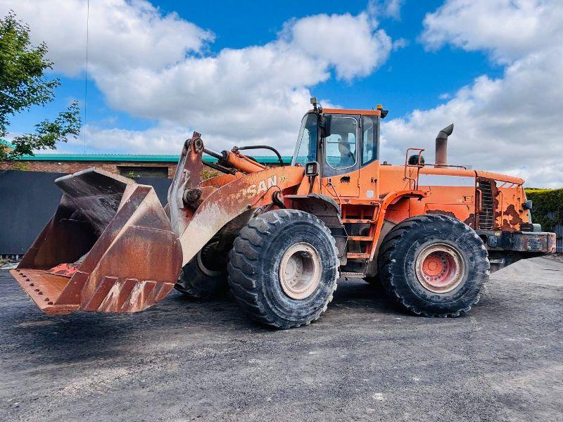 DOOSAN DL400 LOADING SHOVEL*DIESEL ISSUES*STARTS,RUNS,DRIVES*VIDEO*