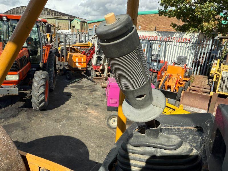 CATERPILLAR CS553E SINGLE DRUM VIBRATING ROLLER*VIDEO*