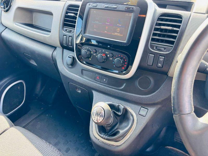 RENAULT TRAFIC LL29  SPORT CREW VAN NAV DCI *YEAR 2016*VIDEO*