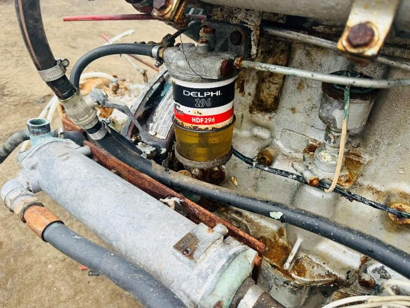 6 CYLINDER FORD MARINE ENGINE*VIDEO*